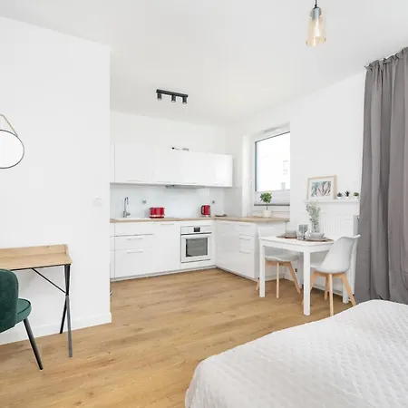 Studio In Jezyce Near City Centre By Renters Poznan