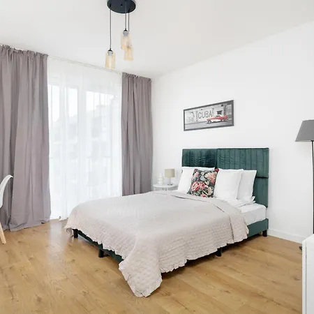 Studio In Jezyce Near City Centre By Renters Apartment *