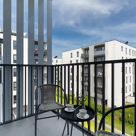 Apartment Studio In Jezyce Near City Centre By Renters Poznan