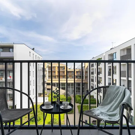 Apartment Studio In Jezyce Near City Centre By Renters Poznan